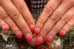 Vianočný design nechtov - nechtové štúdio Nails American Style Gelové Akrylové Nechty Bratislava